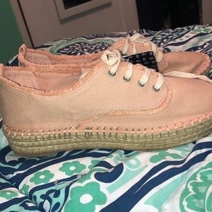 ADORABLE PINK ESPADRILLE SHOES NWT